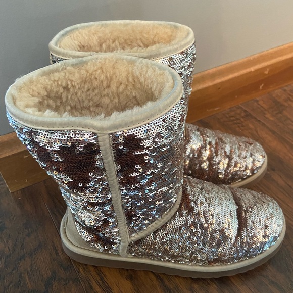 Sparkly Uggs - Picture 2 of 5